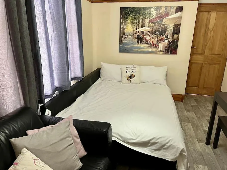 Ty Summerfield By Dream Short Stays Cardiff Apartment