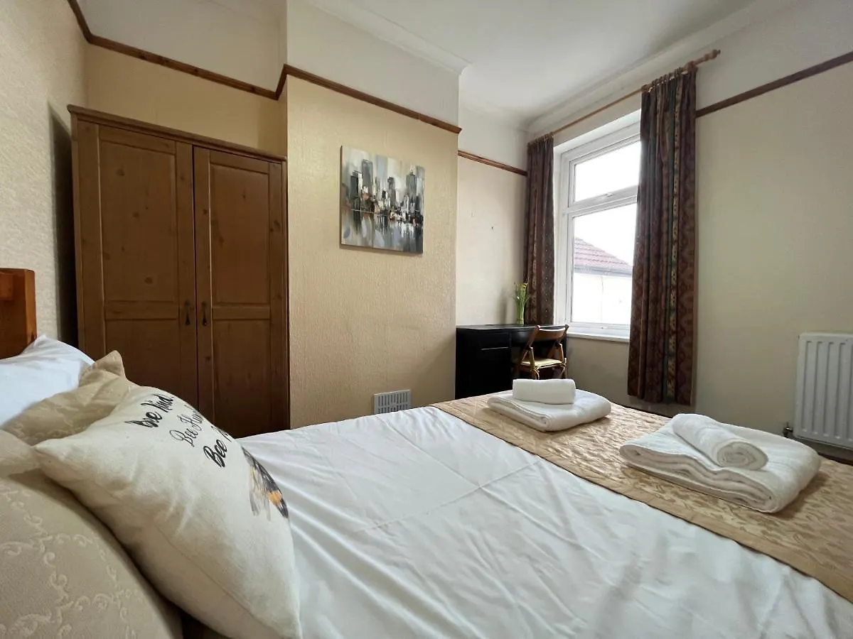 Ty Summerfield By Dream Short Stays Cardiff Apartment